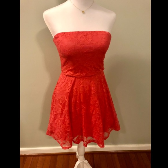 Coral pink lace dress - Picture 4 of 9